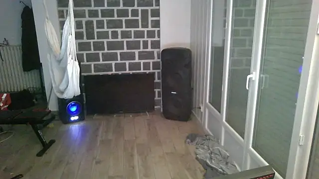 samia42 online show from December 18, 2025, 9:54 pm