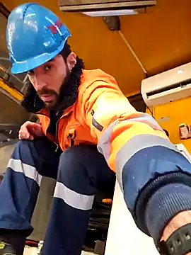 Pinosce6 online show from November 11, 2025, 7:19 am