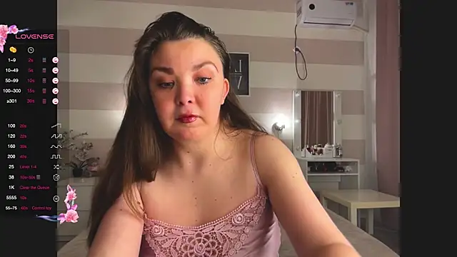 Snapshot of liliaMaivis chatting on November 13, 2025, 6:18 pm liliaMaivis online show from November 13, 2025, 6:18 pm