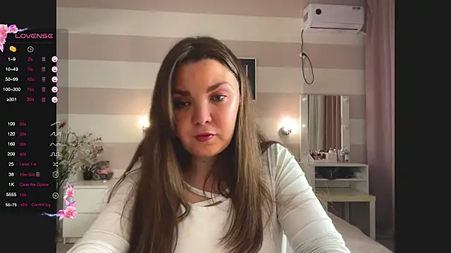 Snapshot of liliaMaivis chatting on November 22, 2025, 6:18 pm liliaMaivis online show from November 22, 2025, 6:18 pm