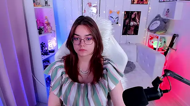 Snapshot of Lily__Evans chatting on November 23, 2025, 4:12 am Lily Evans online show from November 23, 2025, 4:12 am