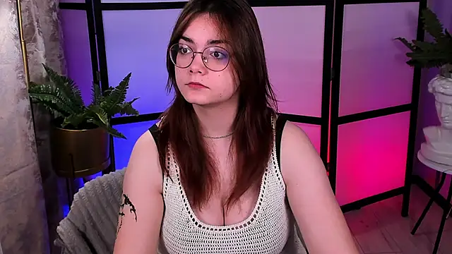 Snapshot of Lily__Evans chatting on November 30, 2025, 3:32 am Lily Evans online show from November 30, 2025, 3:32 am