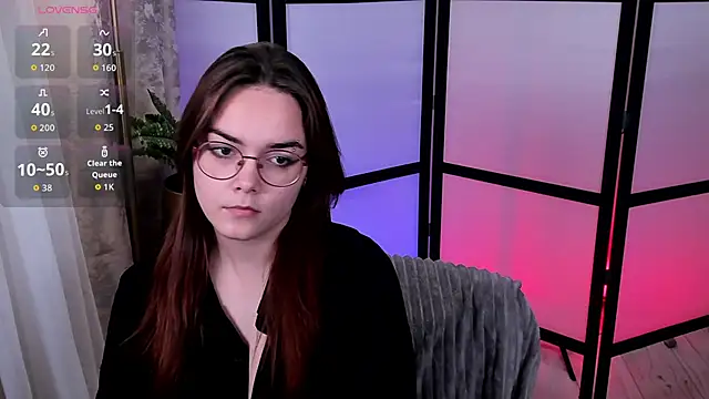 Snapshot of Lily__Evans chatting on December 4, 2025, 4:00 am Lily Evans online show from December 4, 2025, 4:00 am