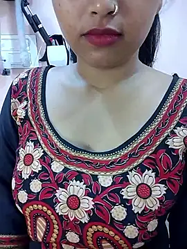 Snapshot of Sexy_Divya__ chatting on May 11, 2026, 2:45 pm Sexy Divya online show from May 11, 2026, 2:45 pm