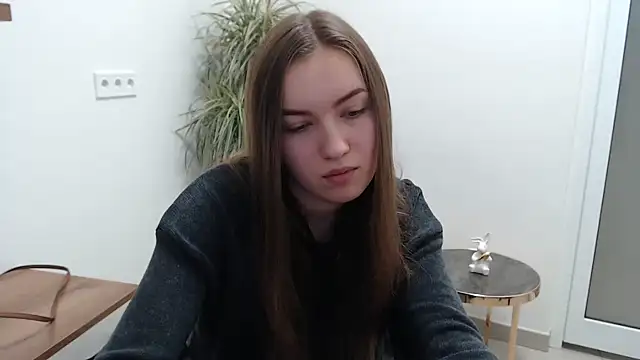 Snapshot of Adel_attractive chatting on November 10, 2025, 2:27 pm Adel attractive online show from November 10, 2025, 2:27 pm