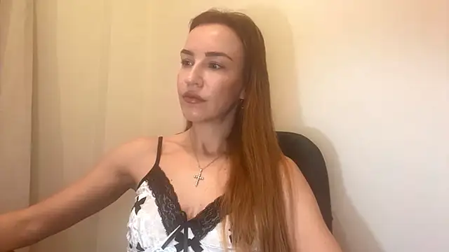 Snapshot of Nyxelia_ chatting on December 5, 2025, 8:23 am Nyxelia online show from December 5, 2025, 8:23 am