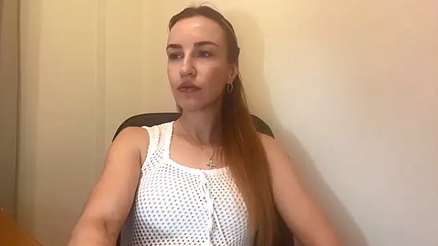 Snapshot of Nyxelia_ chatting on December 16, 2025, 8:30 am Nyxelia online show from December 16, 2025, 8:30 am