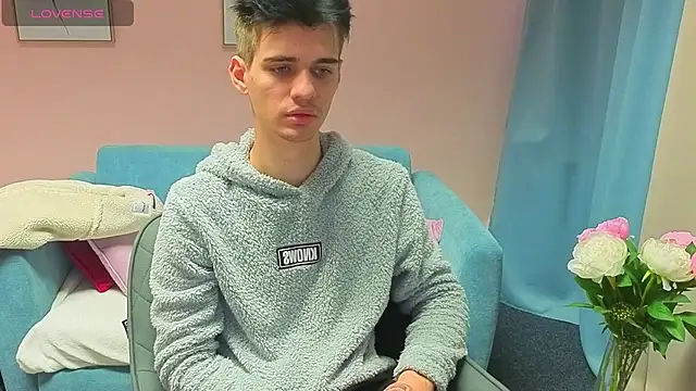 Snapshot of LiamMerci chatting on November 9, 2025, 12:58 pm LiamMerci online show from November 9, 2025, 12:58 pm