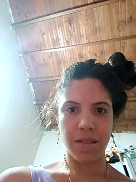 Snapshot of hincaVale090824 chatting on November 8, 2025, 12:22 am hincaVale090824 online show from November 8, 2025, 12:22 am