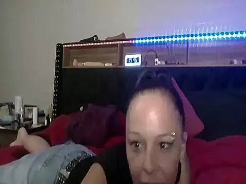 Snapshot of nikkibae33 chatting on June 8, 2026, 2:45 am nikkibae33 online show from June 8, 2026, 2:45 am