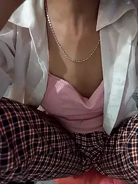 Lynn-122 online show from April 3, 2026, 2:26 pm