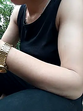 Lynn-122 online show from April 15, 2026, 10:33 am