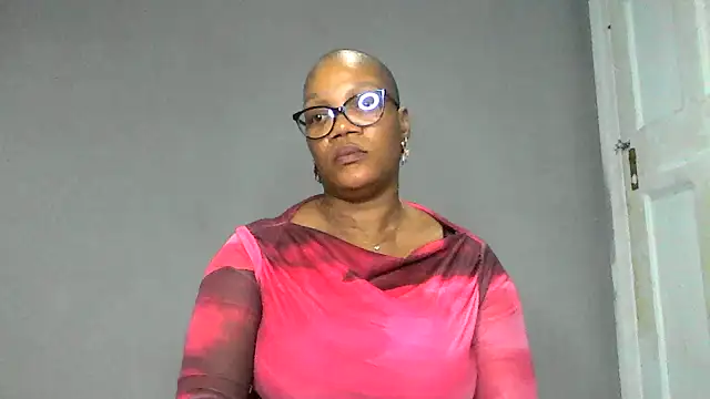 DustyLucy02 online show from May 27, 2026, 12:35 pm