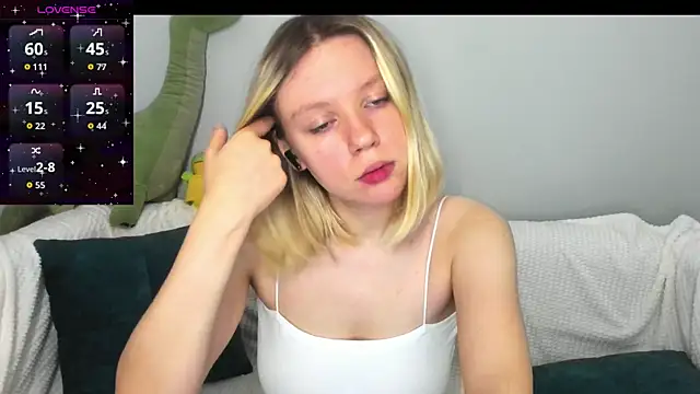 Monisees online show from December 19, 2025, 1:56 am