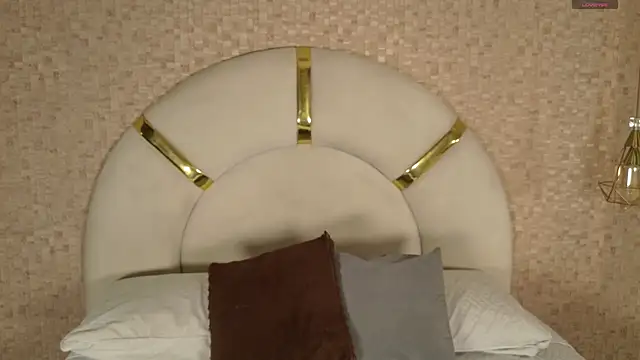 aria sm online show from November 15, 2025, 7:10 pm