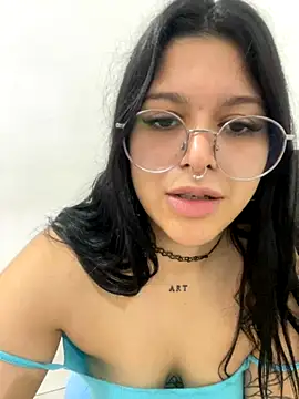 Snapshot of amazonaa9 chatting on November 29, 2025, 5:05 pm amazonaa9 online show from November 29, 2025, 5:05 pm