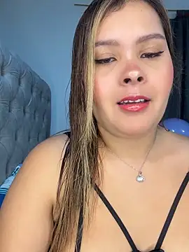 MelodySanz online show from June 4, 2026, 11:33 pm