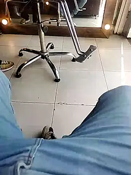 NestedReagent online show from February 10, 2026, 7:40 pm