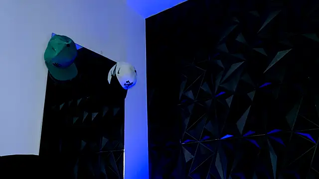 Maxwell Dupont online show from November 20, 2025, 8:08 pm