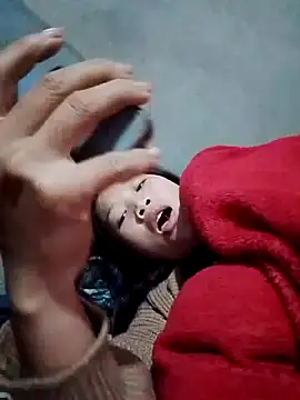 Snapshot of Yumiik2kk chatting on November 23, 2025, 9:47 pm Yumiik2kk online show from November 23, 2025, 9:47 pm