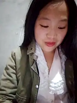 Snapshot of Yumiik2kk chatting on November 27, 2025, 11:34 am Yumiik2kk online show from November 27, 2025, 11:34 am