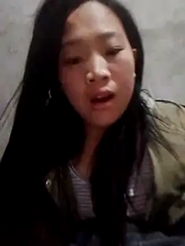 Snapshot of Yumiik2kk chatting on November 28, 2025, 8:44 pm Yumiik2kk online show from November 28, 2025, 8:44 pm