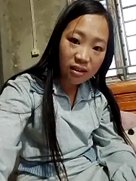 Snapshot of Yumiik2kk chatting on December 15, 2025, 10:30 am Yumiik2kk online show from December 15, 2025, 10:30 am