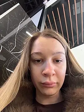 SashaCatt online show from December 15, 2025, 7:56 am