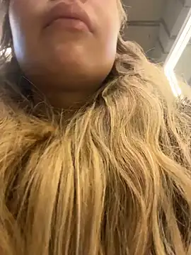 Snapshot of SashaCatt chatting on February 5, 2026, 8:30 am SashaCatt online show from February 5, 2026, 8:30 am