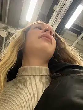 Snapshot of SashaCatt chatting on February 28, 2026, 8:26 am SashaCatt online show from February 28, 2026, 8:26 am