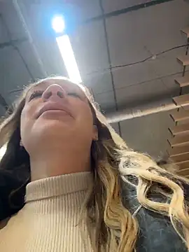 SashaCatt online show from April 9, 2026, 7:58 am