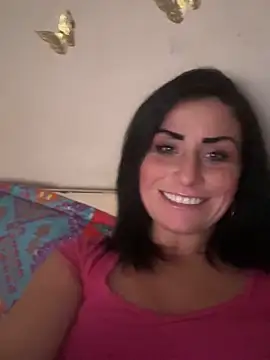 Snapshot of ValayaNoire chatting on November 12, 2025, 4:07 pm ValayaNoire online show from November 12, 2025, 4:07 pm