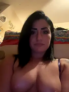 Snapshot of ValayaNoire chatting on November 19, 2025, 10:59 am ValayaNoire online show from November 19, 2025, 10:59 am