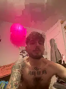 holefur2 online show from November 9, 2025, 2:43 am