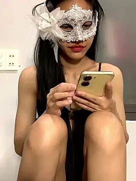 Tiny-122 online show from January 18, 2026, 6:23 pm