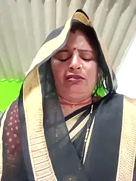 Snapshot of Quin_love143 chatting on February 1, 2026, 11:14 pm Quin love143 online show from February 1, 2026, 11:14 pm