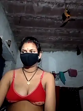 LOVE FI95 online show from November 12, 2025, 3:23 pm