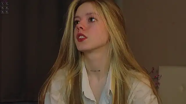 Snapshot of TiffinyMergist chatting on December 16, 2025, 8:47 pm TiffinyMergist online show from December 16, 2025, 8:47 pm