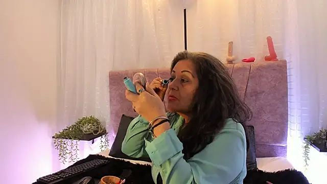 Victoriaa Anderson online show from March 31, 2026, 4:29 pm