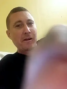 Snapshot of RoughIntentions4U chatting on November 10, 2025, 11:59 pm RoughIntentions4U online show from November 10, 2025, 11:59 pm