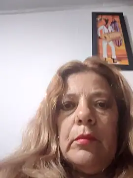 karlaanqui1 online show from April 12, 2026, 10:31 am