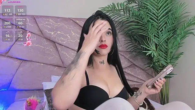  Naomi Fox  online show from December 16, 2025, 3:44 am