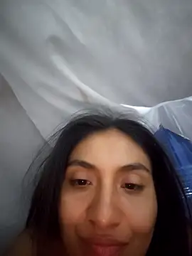 Snapshot of Uvit chatting on November 9, 2025, 7:39 am Uvit online show from November 9, 2025, 7:39 am