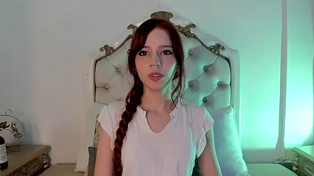 scarlett smith 3 online show from April 2, 2026, 2:31 am