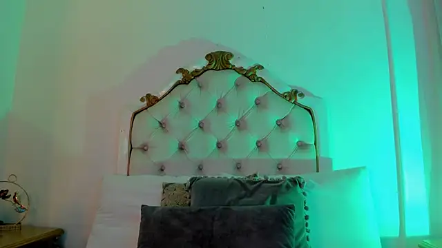 scarlett smith 3 online show from April 11, 2026, 3:33 am