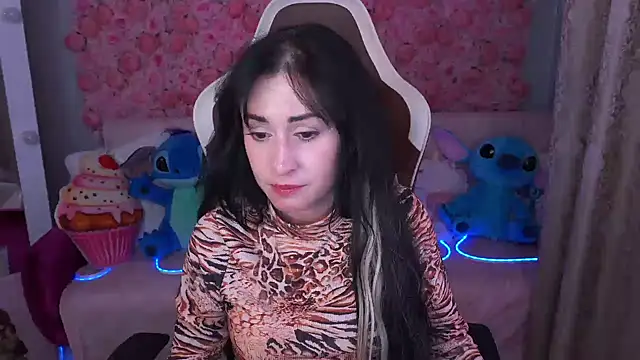 CarolinaaFoxyyy online show from June 2, 2026, 7:05 pm