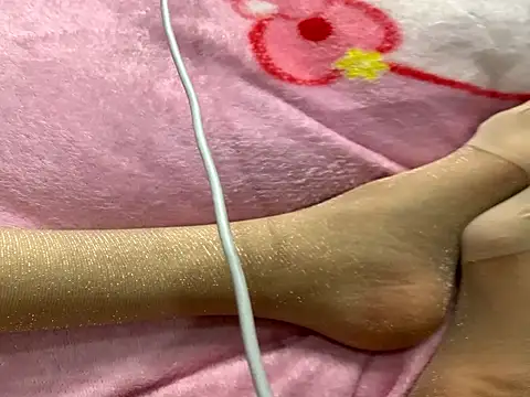 hoho-is online show from December 5, 2025, 4:36 pm