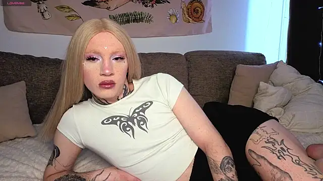 1lola4ka online show from March 23, 2026, 12:53 pm