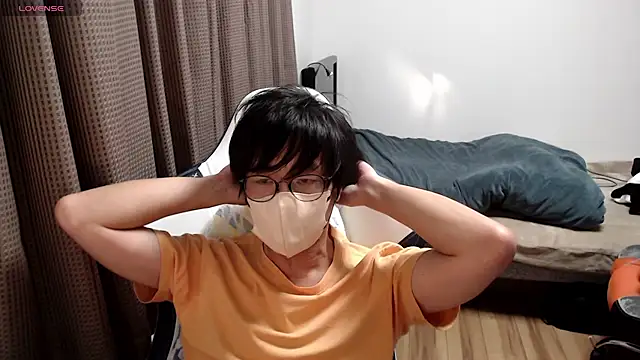 Snapshot of yuu-to-desu chatting on November 16, 2025, 5:02 am yuu-to-desu online show from November 16, 2025, 5:02 am