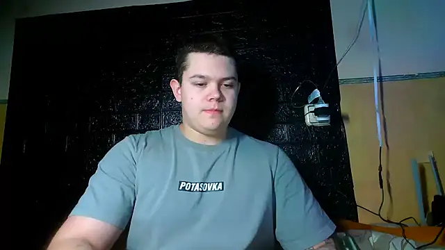 CuteButNaughty  online show from February 10, 2026, 7:18 pm